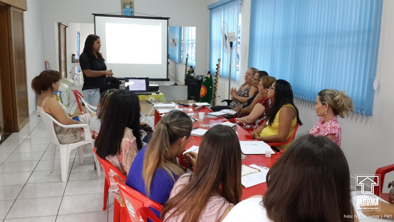 reuniao_equipe_assistencia_social_l00001