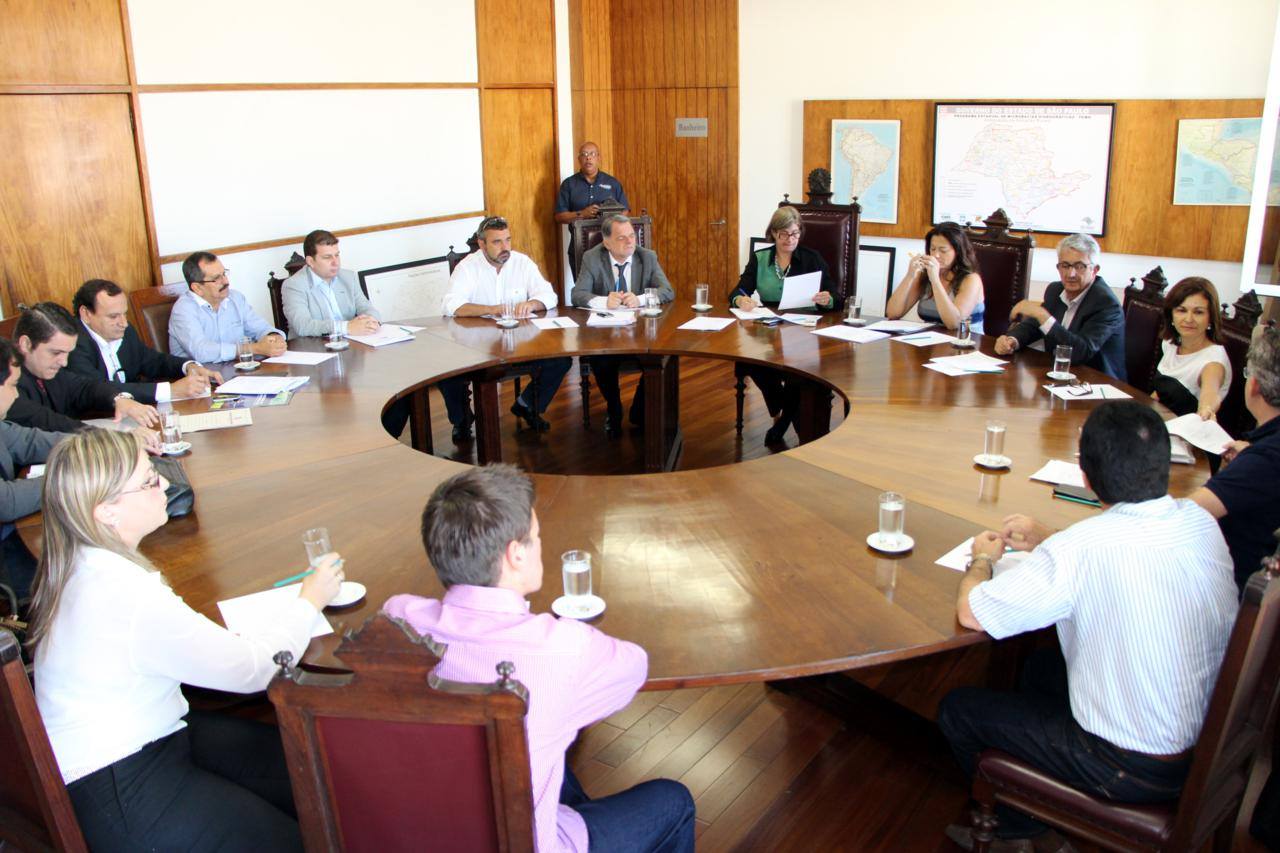 jairao_participa_de_reuniao_(1)