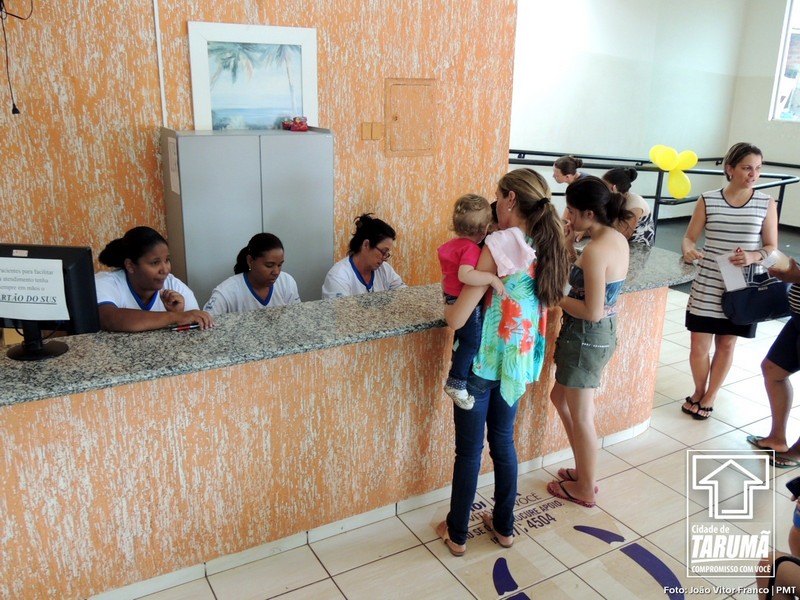 Imagens do primeiro dia 'D' da Campanha Nacional de Vacinação contra Pólio e Sarampo.