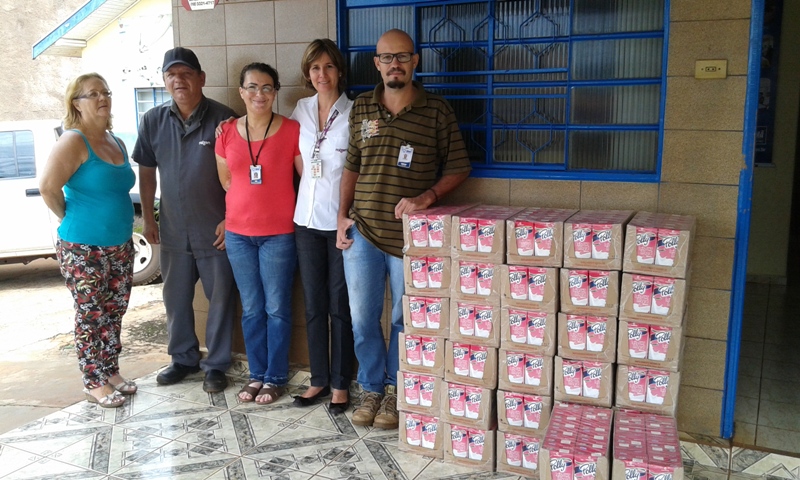 Fundo Social recebe doação de 408 litros de leite