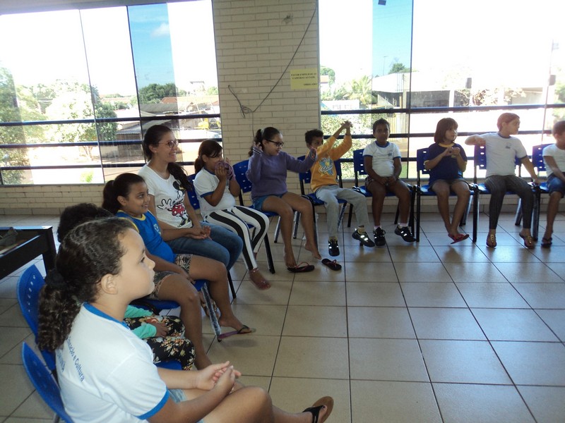 Alunos da E.M MAB visitam Secretaria de Saúde no 3º dia da Semana de Mobilização Contra Dengue