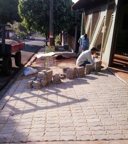 Fique Sabendo: Tarumaenses podem pavimentar calçadas gratuitamente