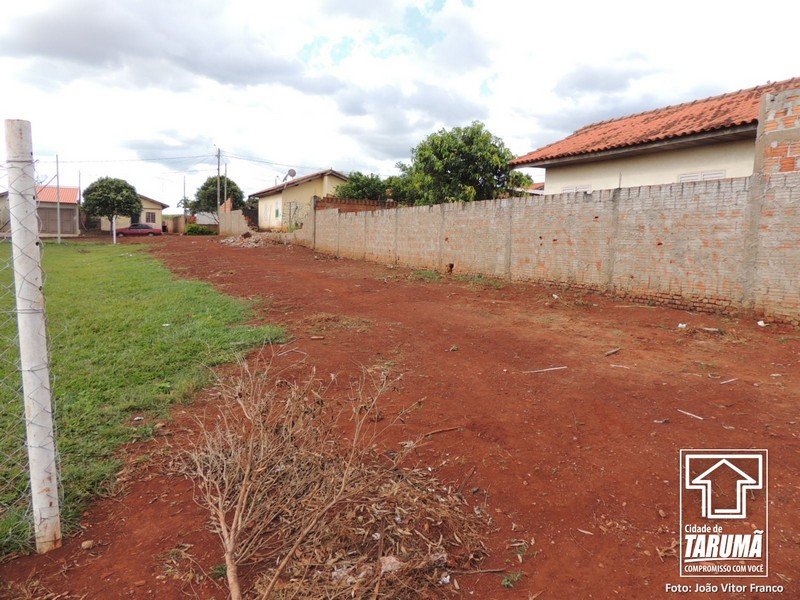 SEMPLOS realiza plantio de grama no Campo de Futebol da Vila Cristal
