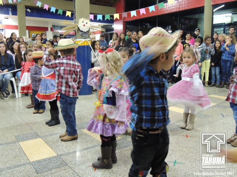 E.M “Hilda Holzhausen Moro” realiza Festa Junina