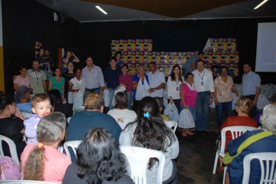 Entrega de cobertores Campanha do Agasalho