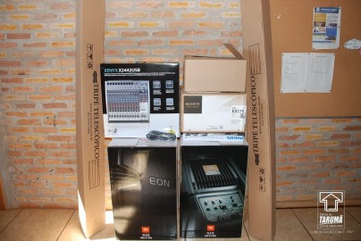 Equipamentos de sonorização e projeção digital
