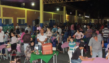capa_festa_pais