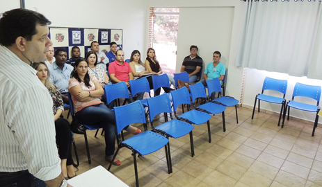 capa_treinamento_adm