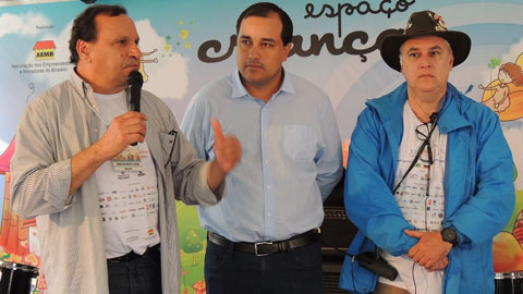 capa_maifest