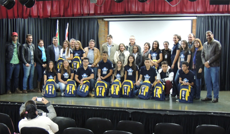capa_Jovens_industria_2016