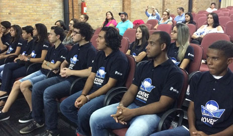 capa_jovens_industria_2017